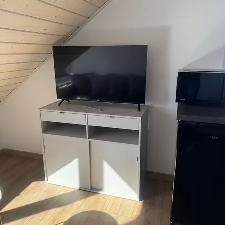 Apartman Przystanek - Na Kaszubach Niesiołowice